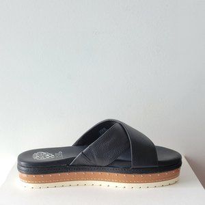 $79 NWT (8.5) Vince Camuto Slides